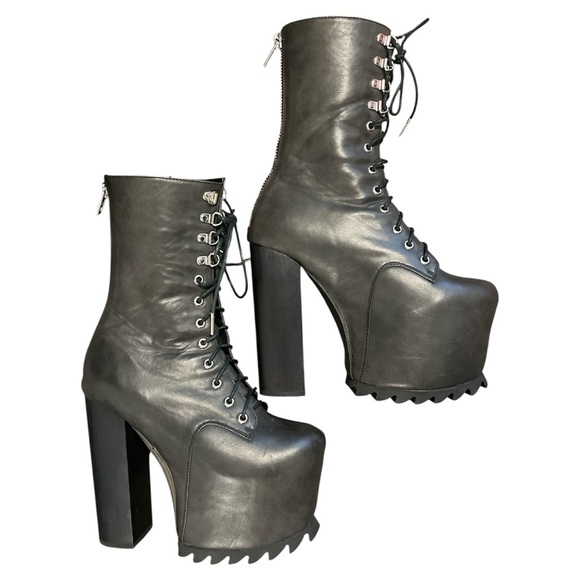 Dolls Kill iconic current mood Black Heeled NOLA Boot Platforms - Picture 2 of 6